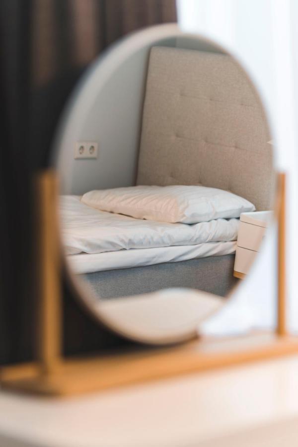 Roze Park Rooms Liepāja Esterno foto